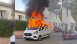 Les braqueurs de la raffinerie d'or, à Lyon, ont mis le feu à leur camionnette