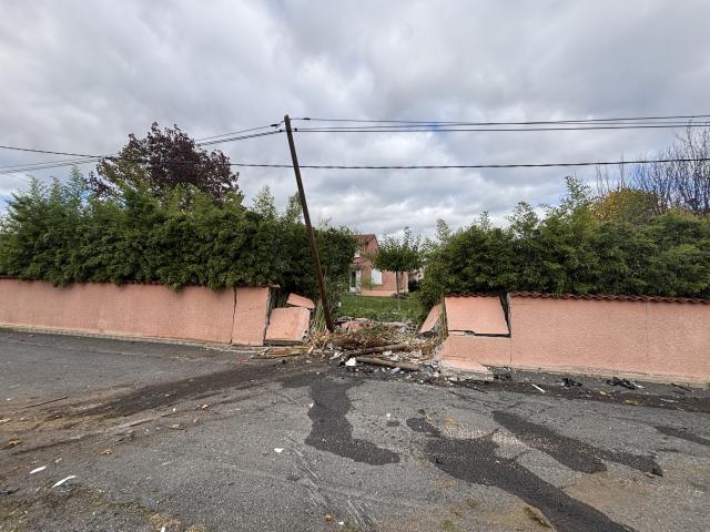 L'accident a entraîné des dégâts importants. © Radio SCOOP.