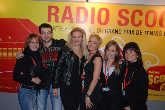 Lorie en interview au GPTL - Lorie et l'équipe de Radio Scoop
