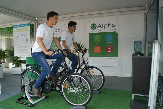 Stand Alptis à Run in Lyon. © Radio SCOOP