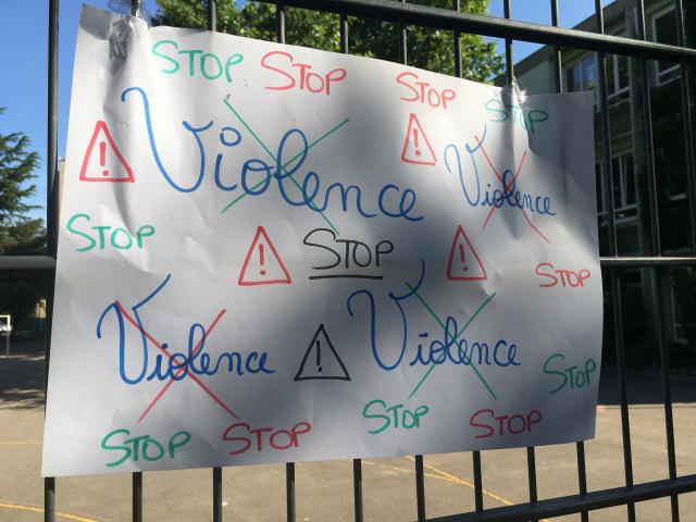 Manifestation contre la violence à Vaulx-en-Velin © Radio SCOOP / Elsa Darriulat