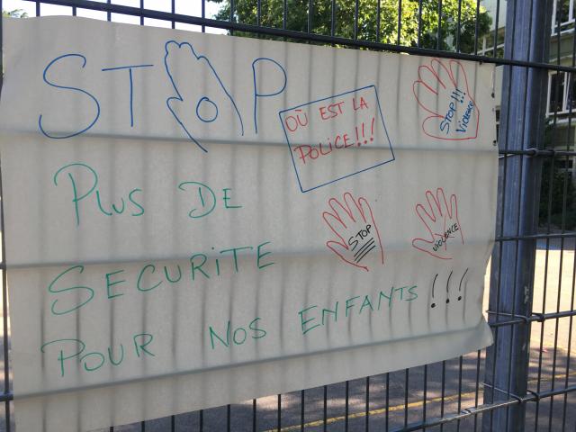 Manifestation contre la violence à Vaulx-en-Velin © Radio SCOOP / Elsa Darriulat