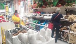 Les premiers clients dans le nouveau Ikea Grand Parilly