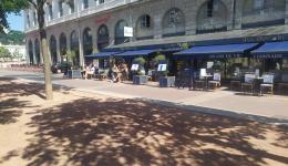 Des cafés près de la place Bellecour à Lyon