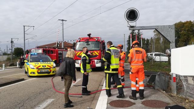 L'accident entre une voiture et un train à Bourg-en-Bresse a fait 2 morts © Radio Scoop Delphine Convert