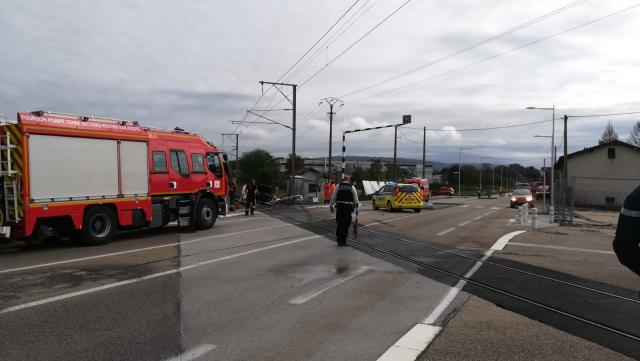 L'accident entre une voiture et un train à Bourg-en-Bresse a fait 2 morts © Radio Scoop Delphine Convert