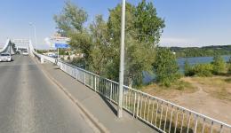 Le pont reliant Villefranche-sur-Saône à Jassans-Riottier