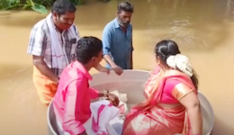 Inde : ils se rendent à leur mariage⦠en marmite !