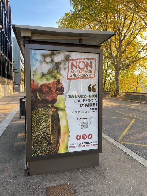 La mairie de Fancheville a lancé une campagne de communication contre la construction d'un barrage sur l'Yzeron © Radio Scoop