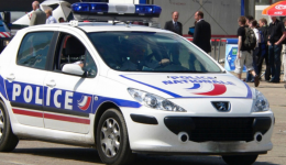 Besançon : il se met une serpillère sur la tête pour échapper à la police