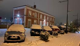La gare de Sathonay-Rillieux sous la neige