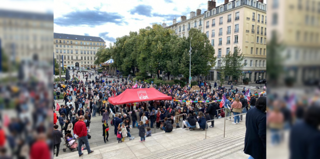 Des rassemblements sont attendus ce lundi devant la maire de Saint-Étienne © Anthony Perrel - Radio Scoop
