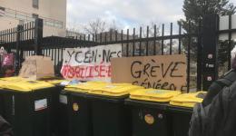Blocus devant le lycée Saint-Exupéry