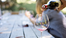 Bouteille et verre de vin