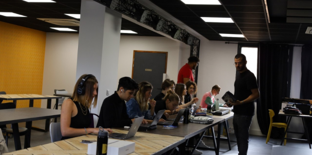 Le Dalida Institute organise des auditions à Lyon, le 8 mars © DR