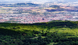 Une vue aérienne de Clermont-Ferrand