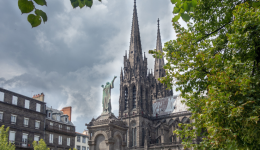 Le père Bernard Lochet, recteur de la cathédrale de Clermont, est visé par une plainte
