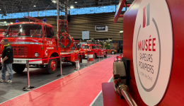 Des anciens véhicules des Sapeurs-Pompiers de Lyon exposés à Epoqu'auto.