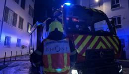 Au total, neuf engins et vingt-trois sapeurs-pompiers ont été mobilisés pour venir à bout des flammes