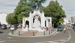 Le monument aux morts, avenue Louis Jourdan à Bourg-en-Bresse