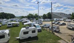 Plus de 200 caravanes se sont installées, dimanche 31 mai, sur le complexe sportif de Saint-André-de-Corcy