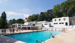Le jeune homme de 25 ans aurait fait un malaise cardiaque ce mardi 14 juillet à la piscine municipale d'Oullins-Pierre-Bénite