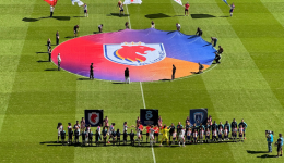 L'entrée des joueuses avant OL Lyonnes - Paris FC.