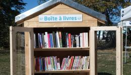 Une boîte à livres est désormais disponible, depuis le mardi 22 septembre, au parc du Crédo à Valserhône