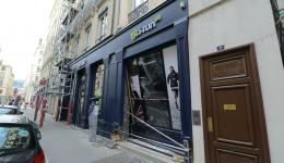 Une tentative de cambriolage à la voiture-bélier a visé le magasin I-Run de Lyon, dimanche 4 octobre au petit matin.