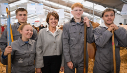 La ministre Annie Genevard au Sommet de l'Ãlevage