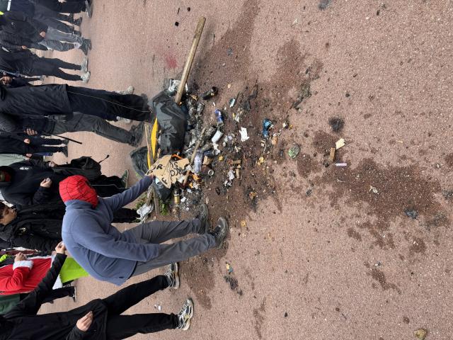 Un "barbecue" a été improvisé en plein milieu de la place Bellecour. © Robin Hubert - Radio SCOOP