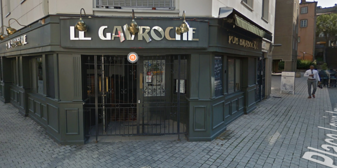 Clermont Ferrand 17 Personnes Réunies Dans Un Bar En Plein 