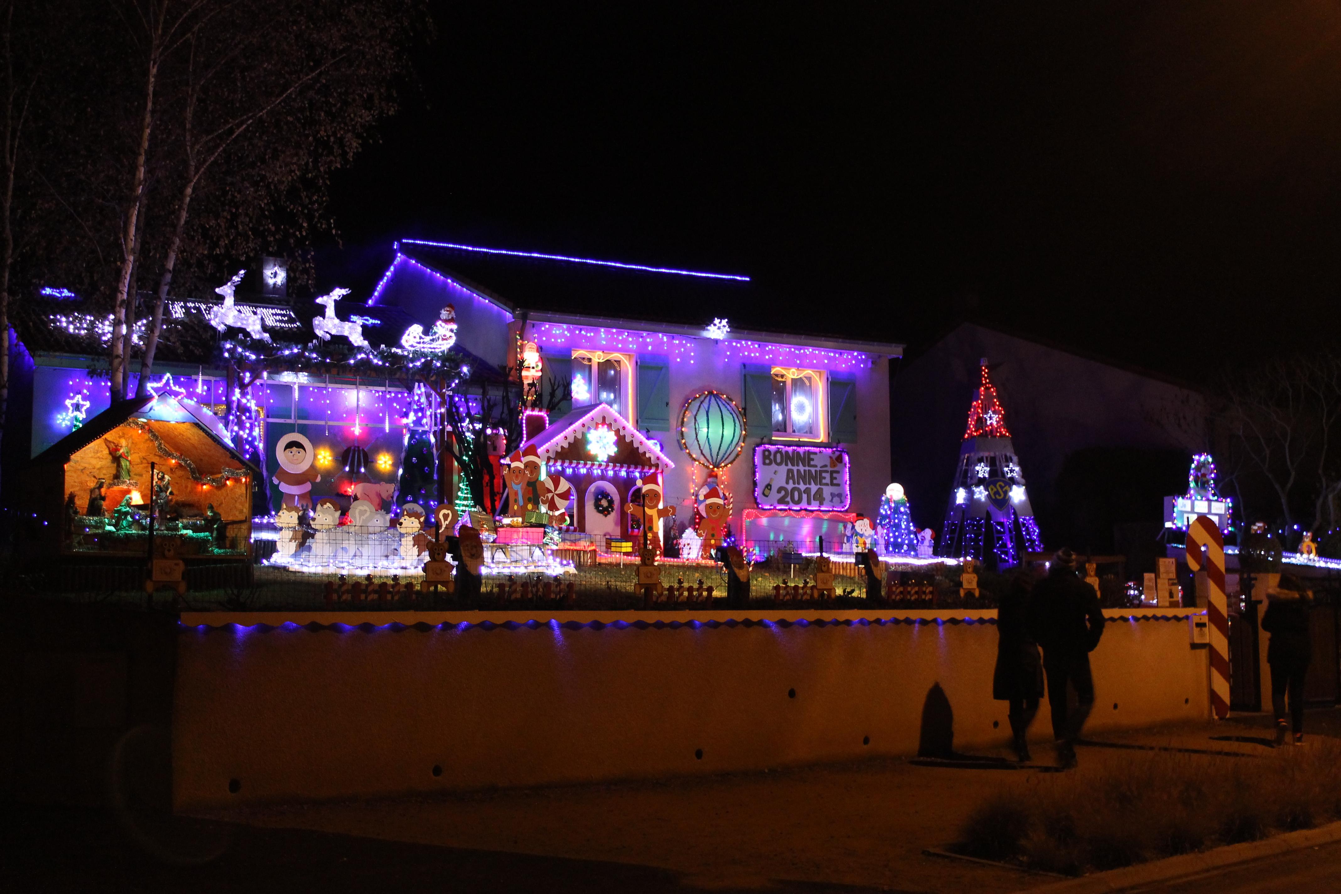 Maison Du Pere Noel Martres De Veyre