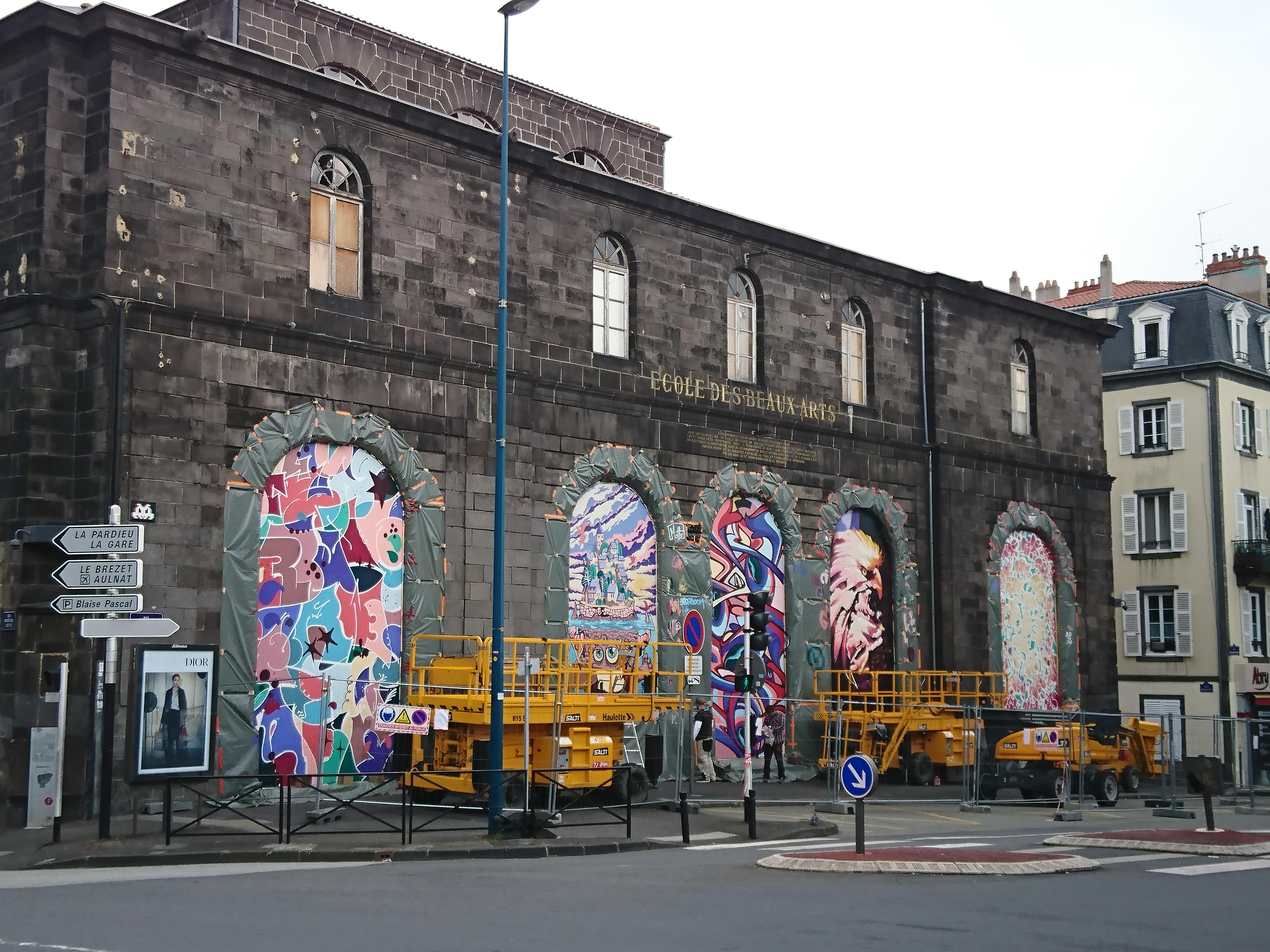 Clermont-Ferrand : la Halle aux blés reprend des couleurs - Radio Scoop