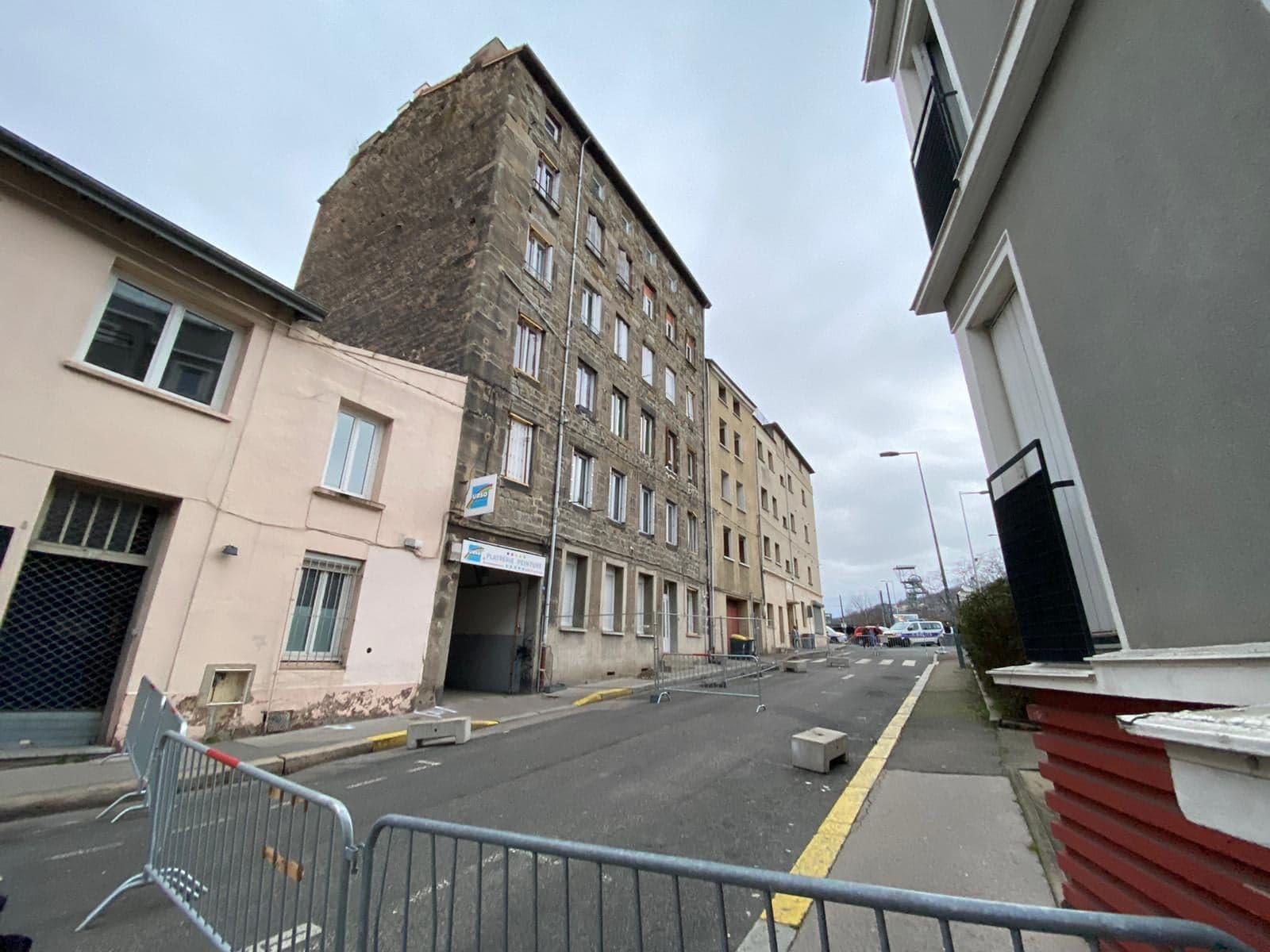 [photos] SaintÉtienne un bâtiment menace de s'effondrer rue Étienne