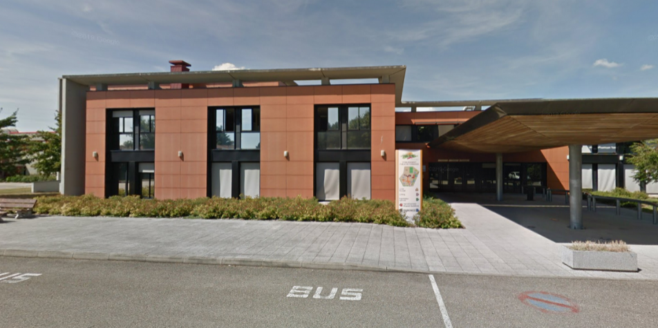 Bourg-en-Bresse : le lycée Les Sardières évacué lundi soir - Radio SCOOP