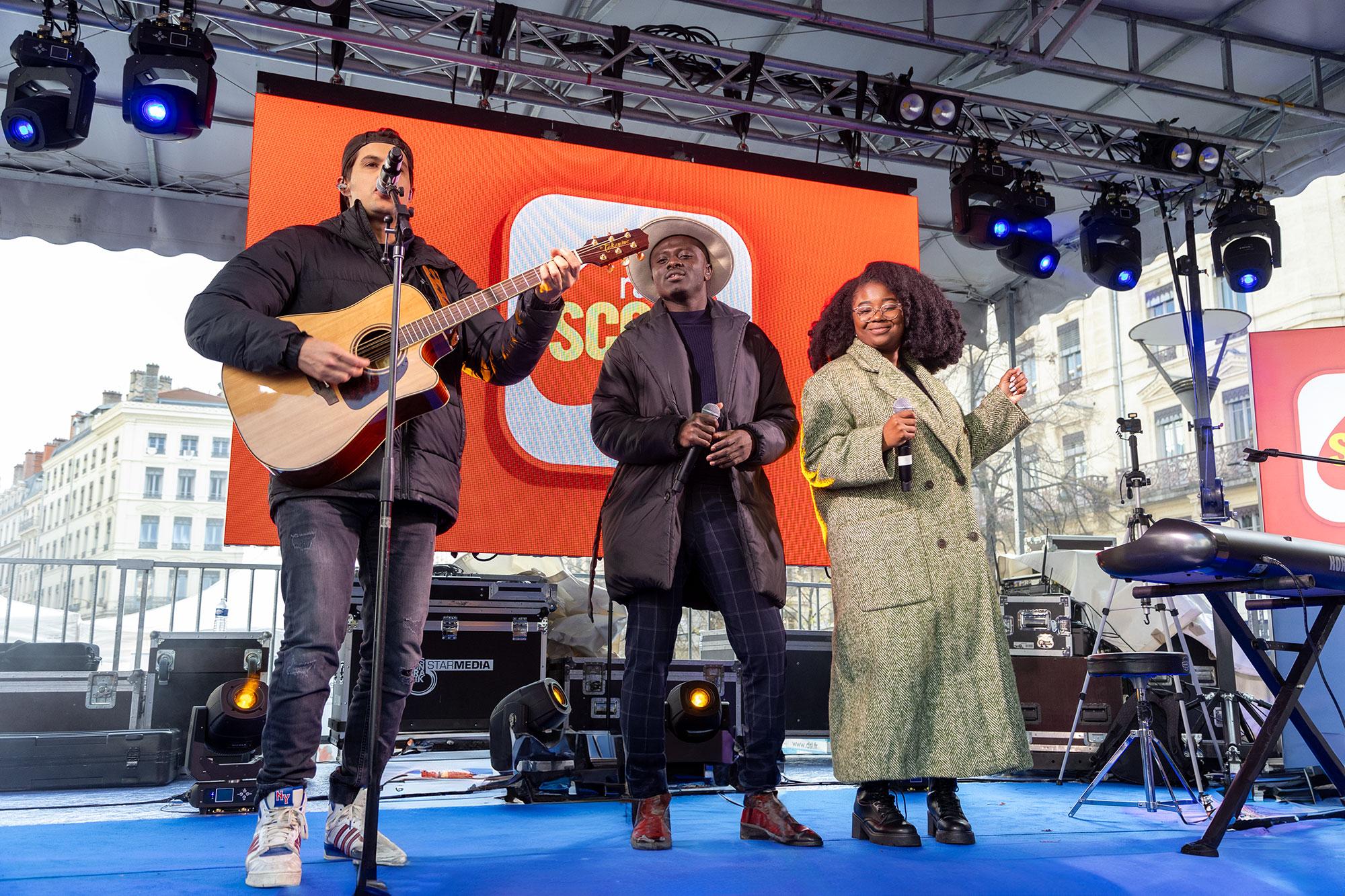 [PHOTOS] UN SCOOP LIVE EXCEPTIONNEL À SOUPE EN SCÈNE Radio SCOOP