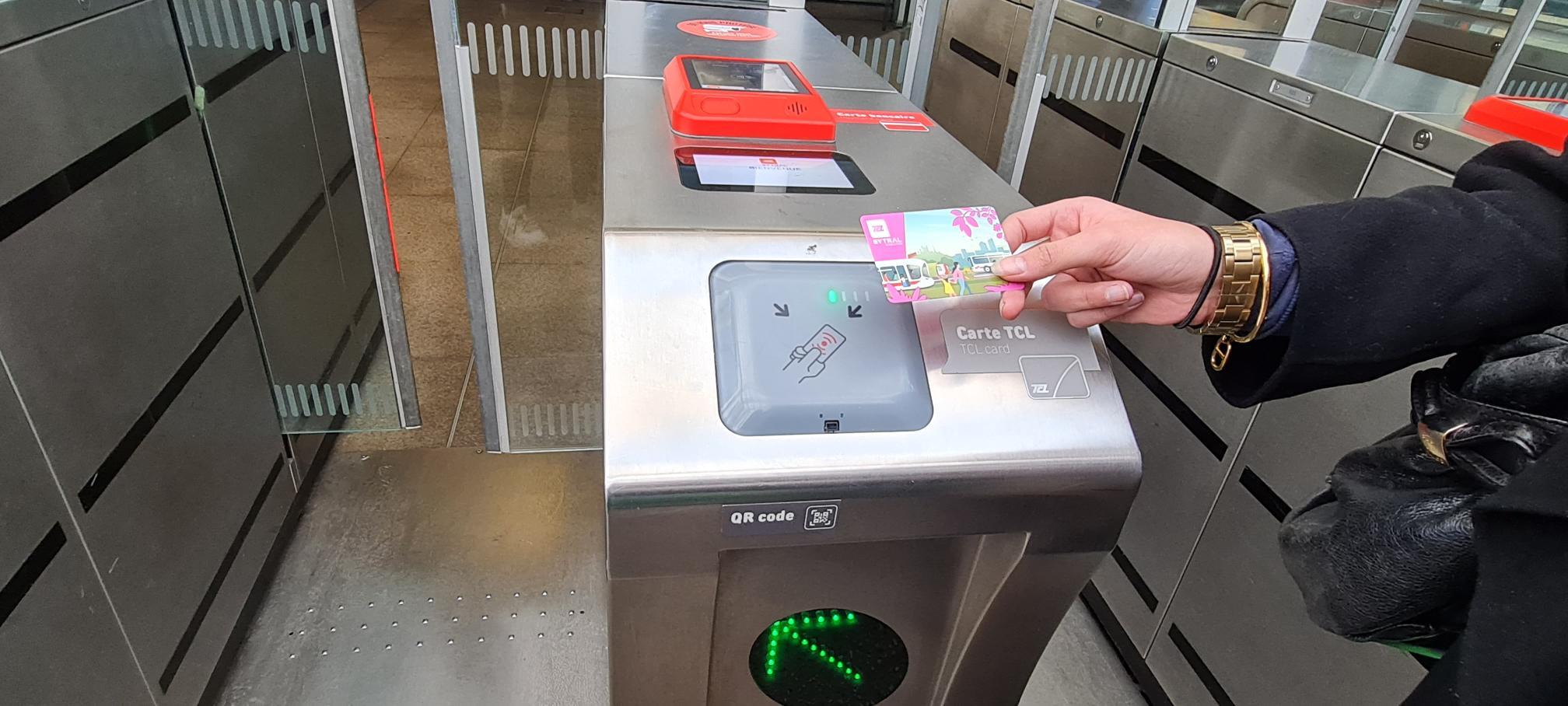 Lyon tout savoir sur le nouveau ticket souple des TCL Radio SCOOP