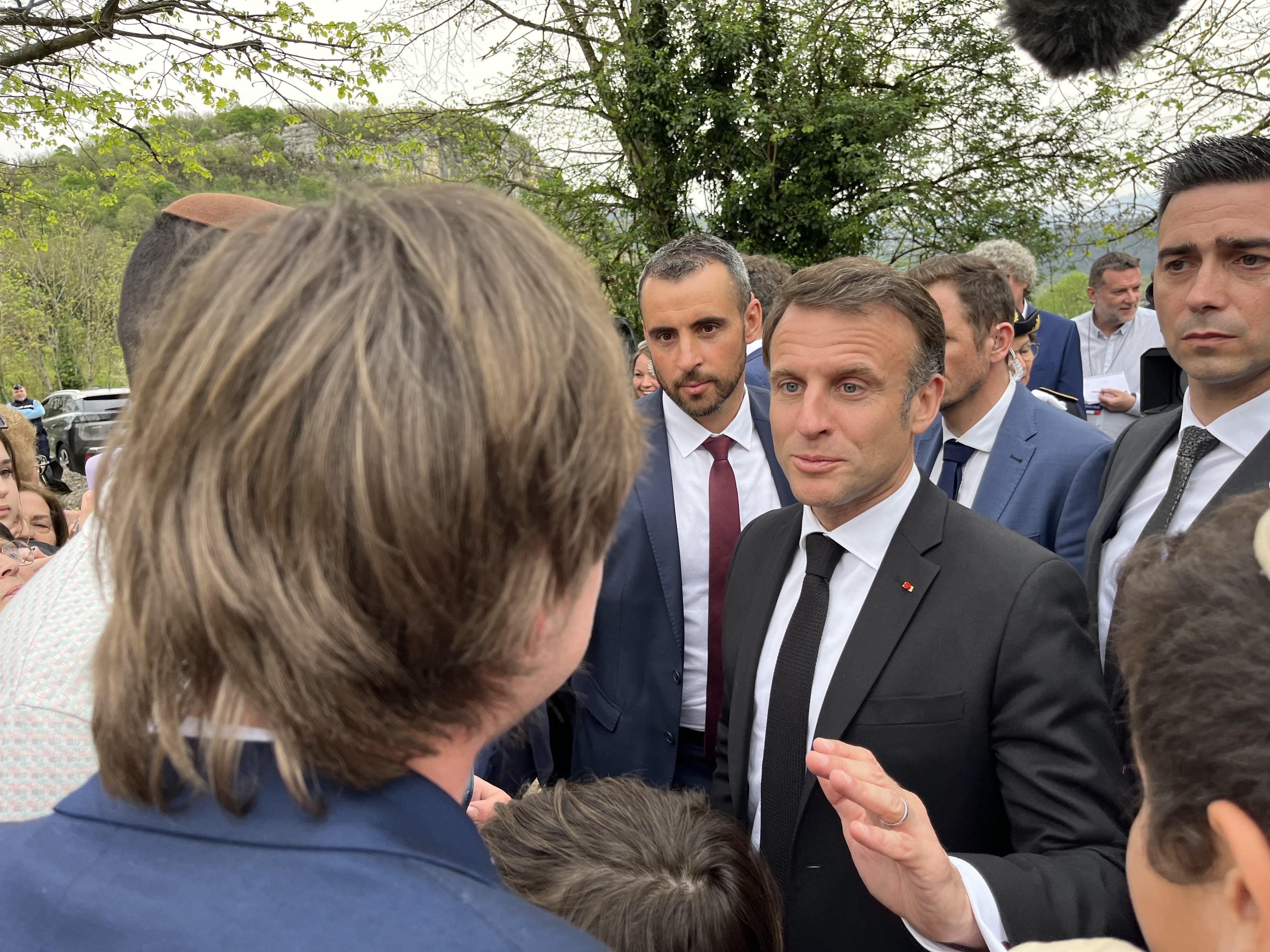 Pourquoi Emmanuel Macron va prendre la parole à la télévision ce mardi ...