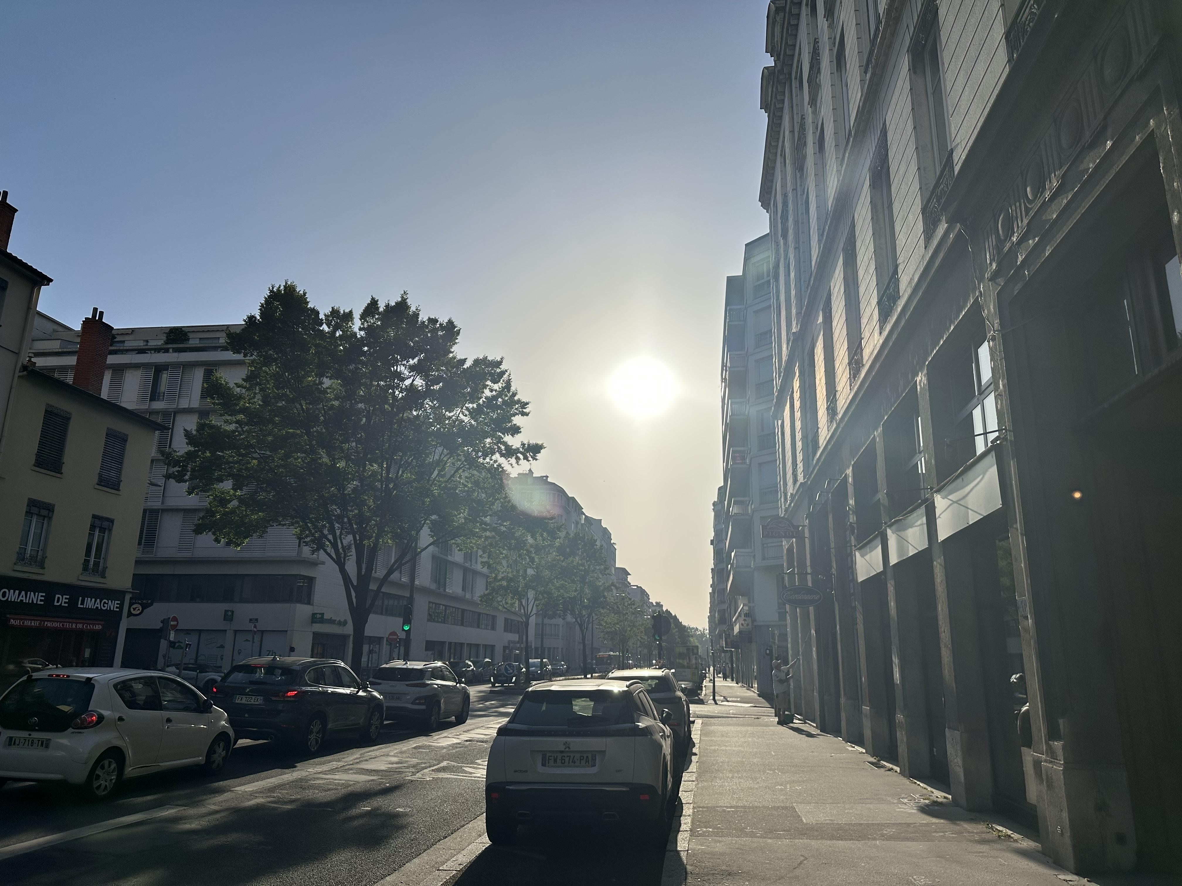 [MAJ] Alerte pollution à Lyon : la circulation différenciée maintenue ...