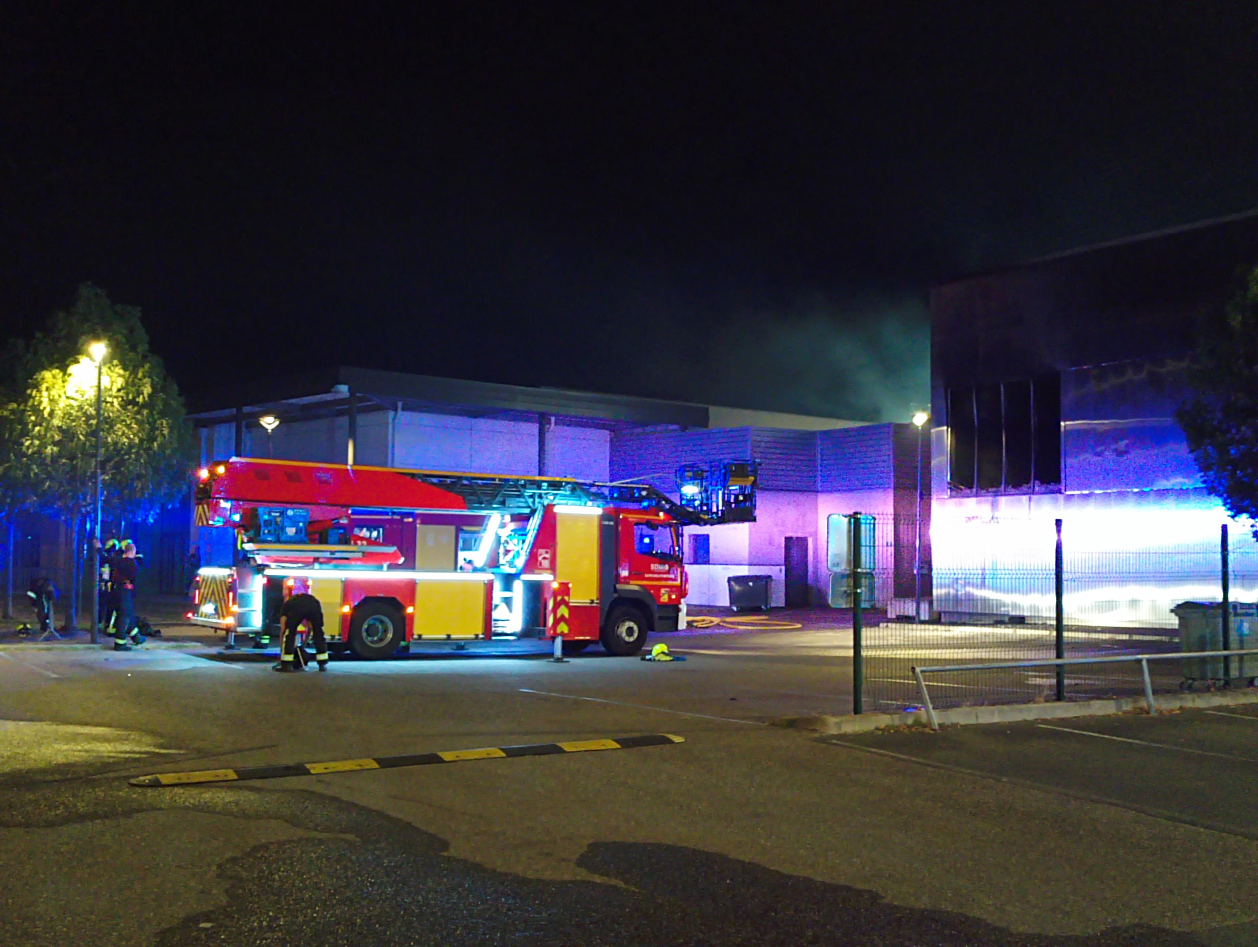 Incendie à Craponne : la piste criminelle privilégiée - Radio SCOOP